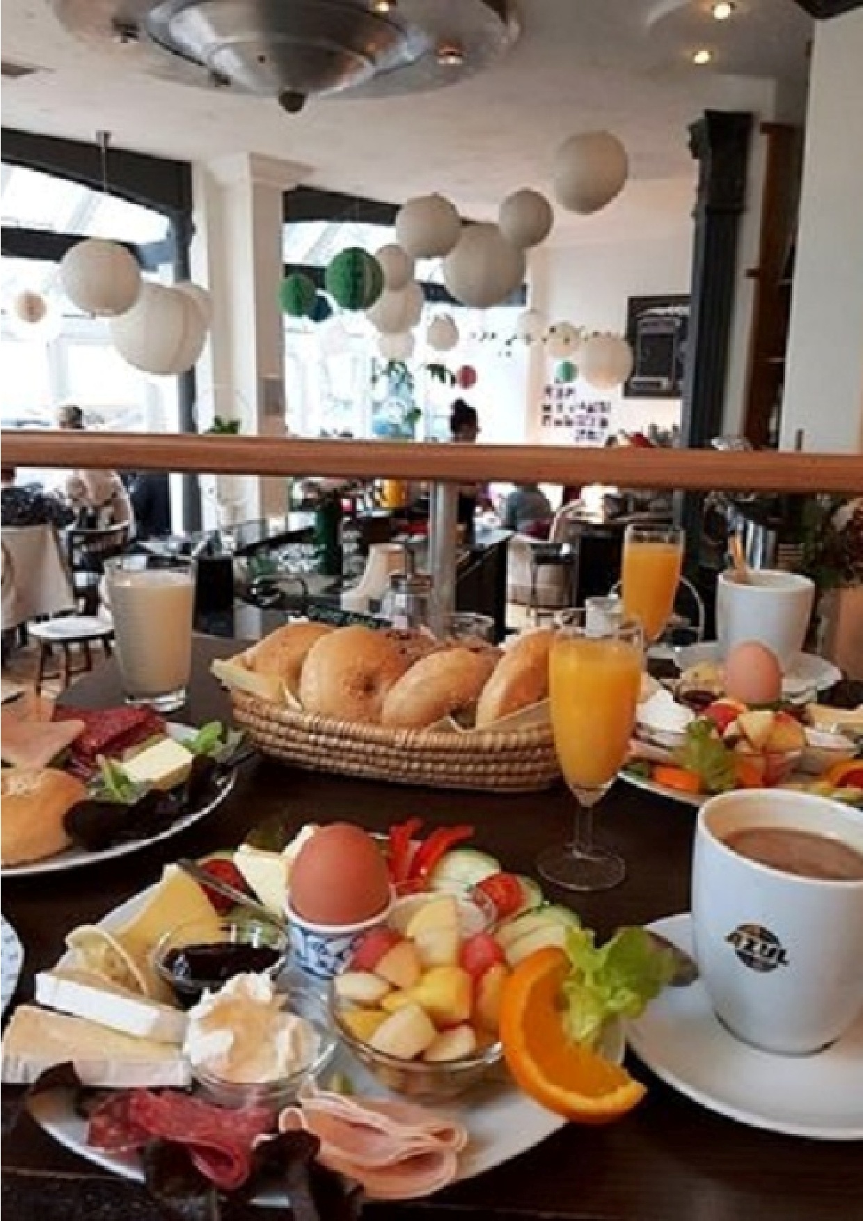 Frühstück im Café Fräulein Wunder ZWAR